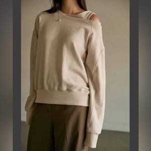 One shoulder sweatshirt